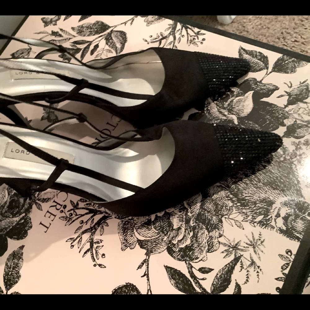 Beautiful lord and Taylor shoes
